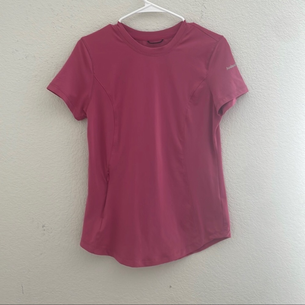 Avalanche Tee Women’s Size Medium